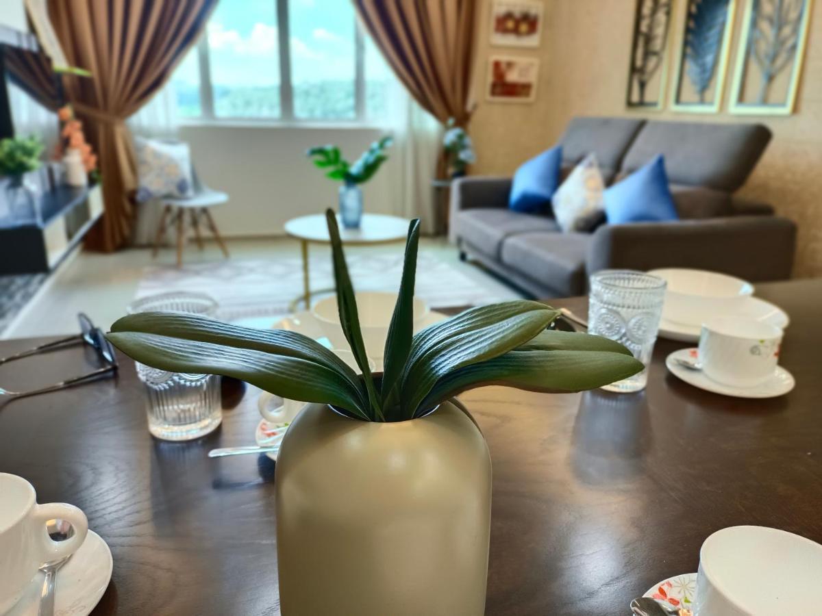 Klia Ehsan Residence Sepang Nilai Greenery 8 Pax Air-Con Exterior foto