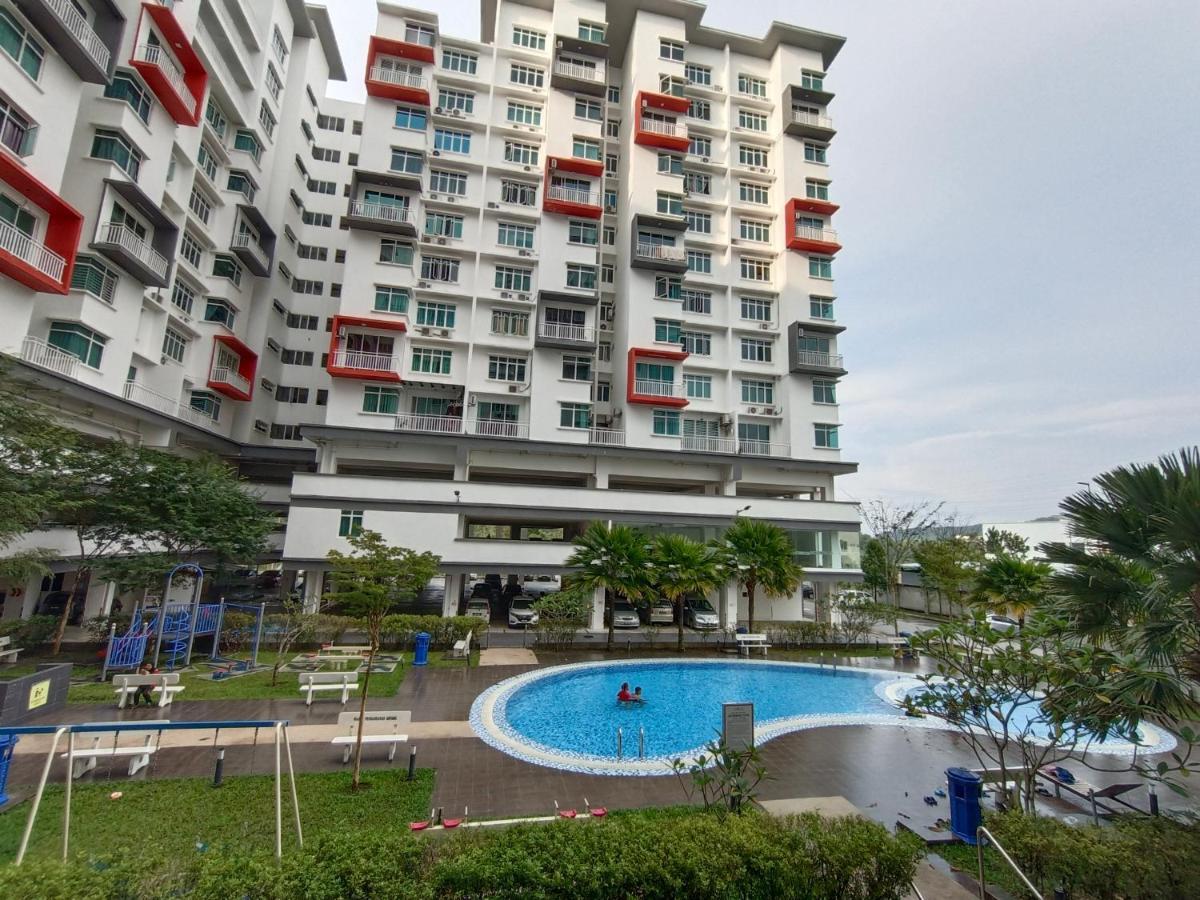 Klia Ehsan Residence Sepang Nilai Greenery 8 Pax Air-Con Exterior foto